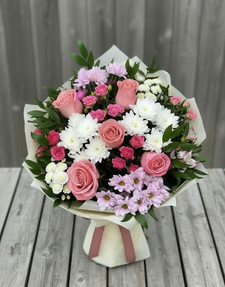 Букет цветов из: Альстромерии, Гвоздики, Розы и Хризантемы в Тайге