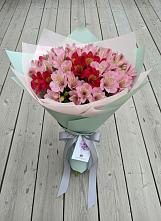 Букет цветов из:  Альстромерии в Тайге