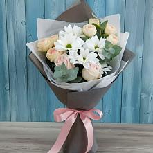 Букет цветов из:  Хризантемы и Розы в Тайге