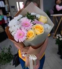 Букет цветов из:  Герберы, Розы и Хризантемы в Тайге