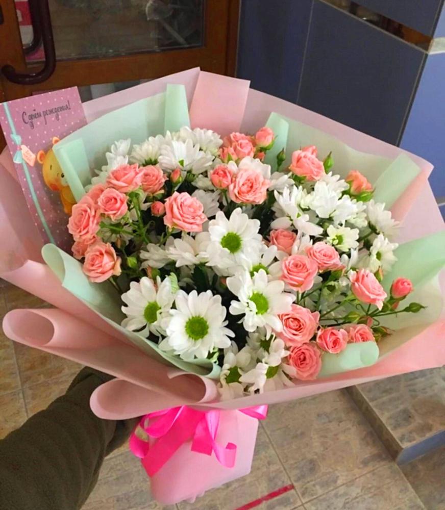 Букет цветов из: Розы и Хризантемы в Тайге