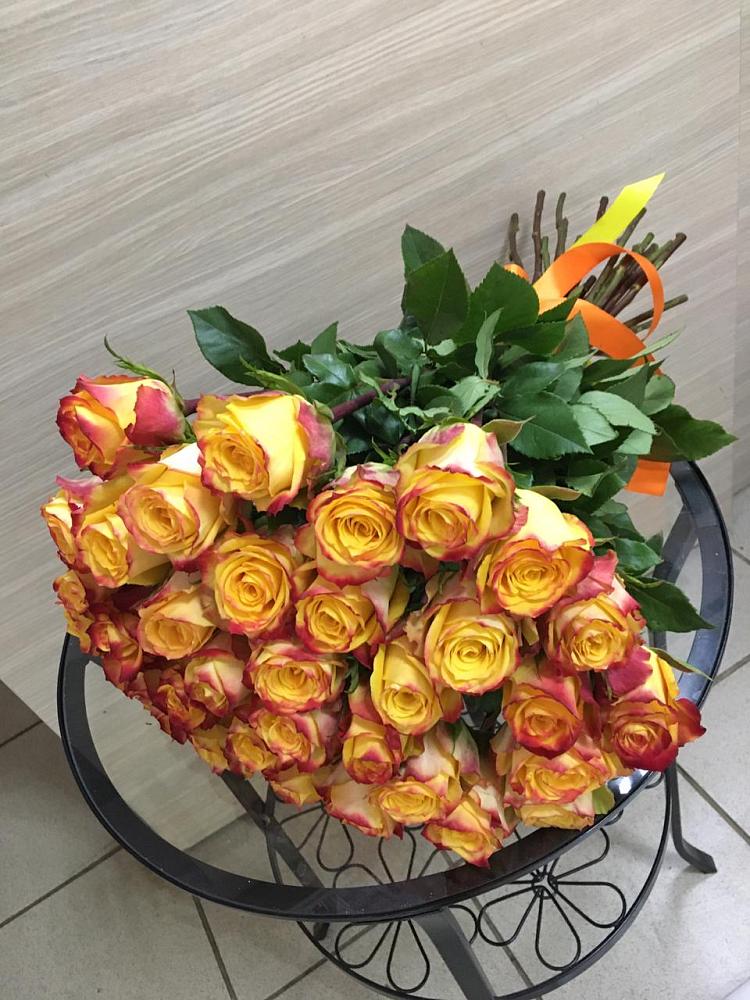 Букет Желтые розы в Тайге