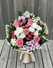 Букет цветов из:  Альстромерии, Гвоздики, Розы и Хризантемы #REPLACE_PRED# Тайге