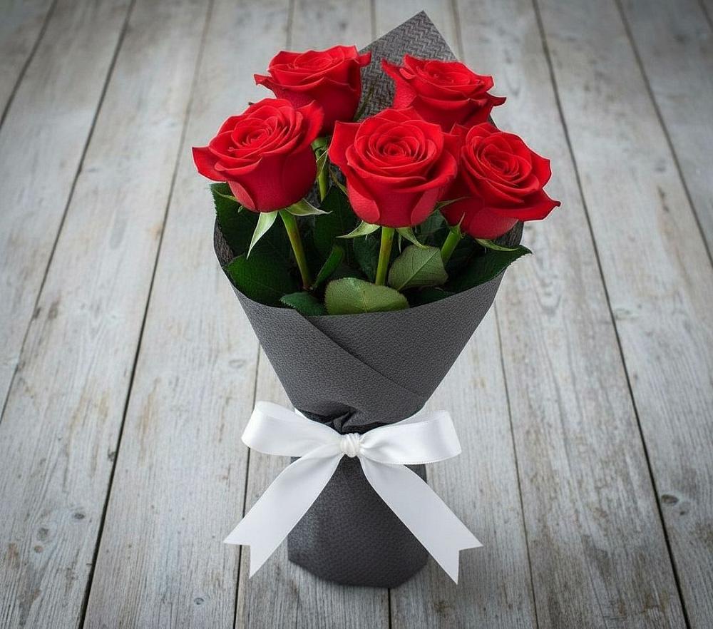 Букет 5 Красных роз Эдлесс Лав в Тайге