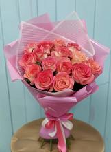 Букет 15 Розовых роз Равель в Тайге